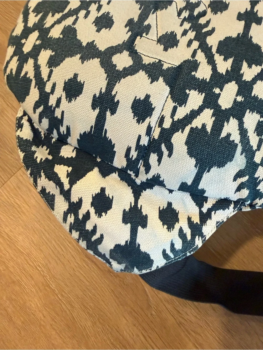 Kavu Cream & Navy Patterned Sling Pack